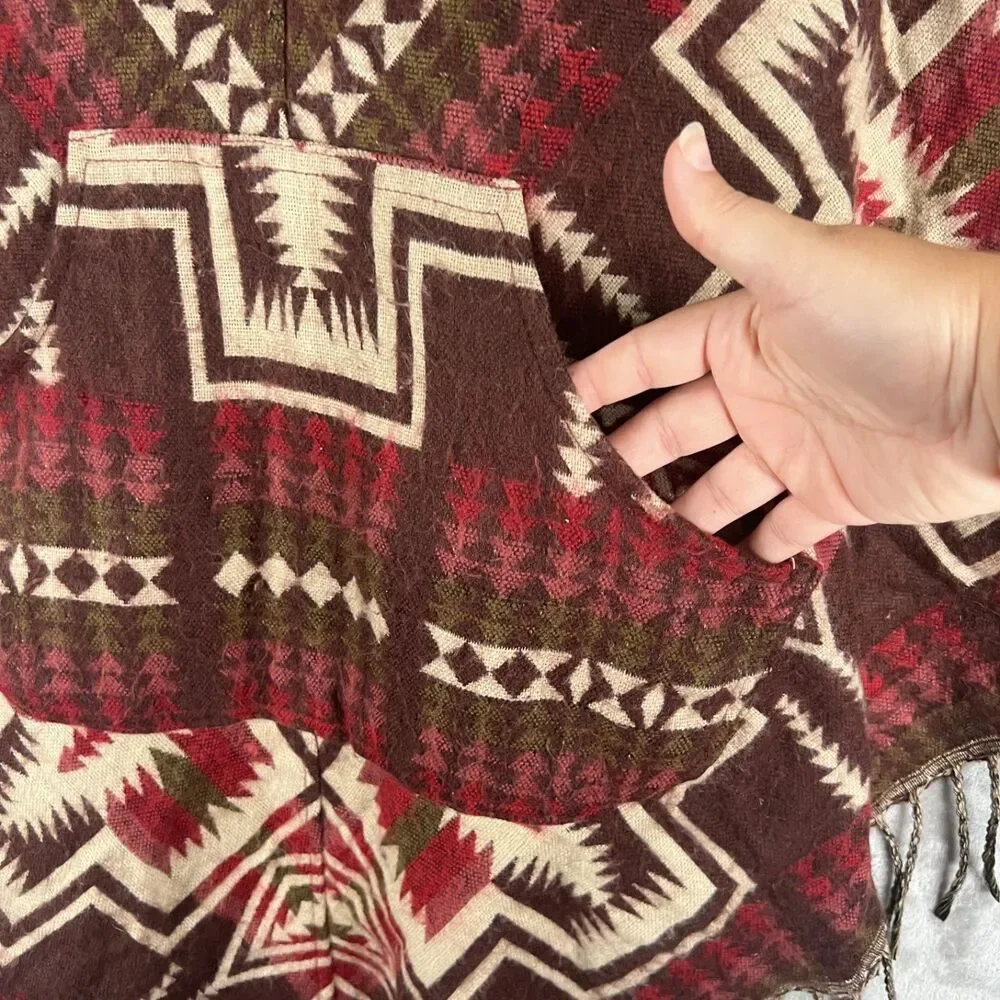 Women’s Aztec Print Hooded Poncho Brown Red Fringe Front Pocket Western One Size